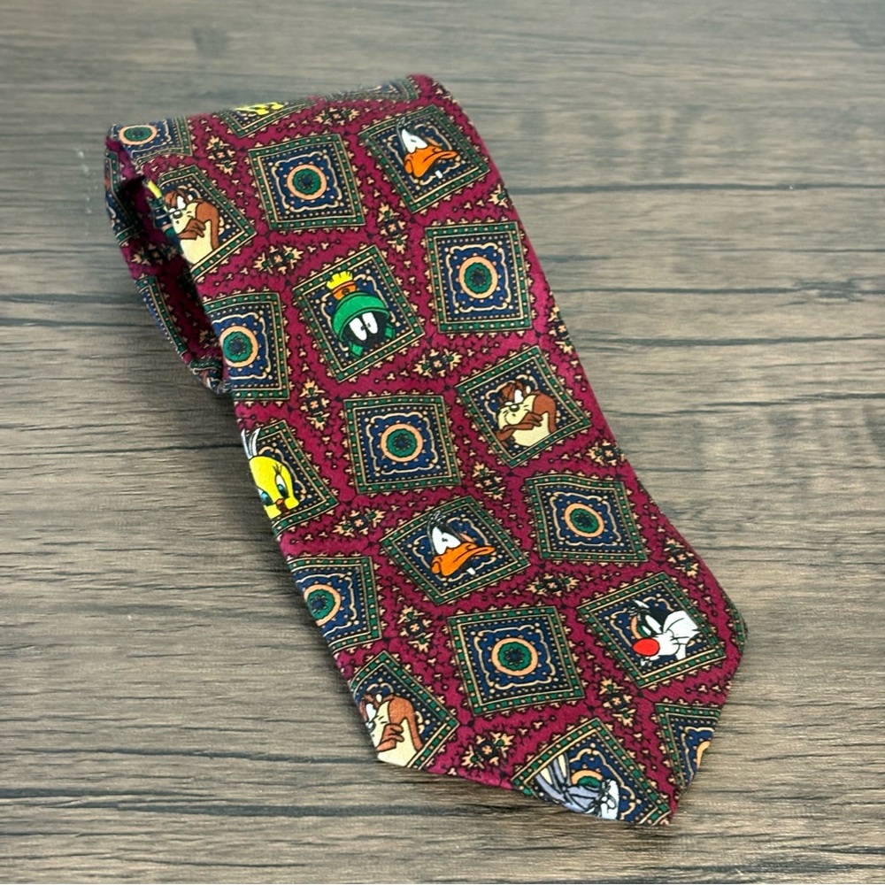 Vtg Looney Tunes Men’s Tie 1994 Daffy Tweety Taz Bugs Marvin Sylvester Burgundy